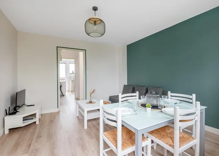 T3 Centre Avec Parking Gratuit Avec Balcons