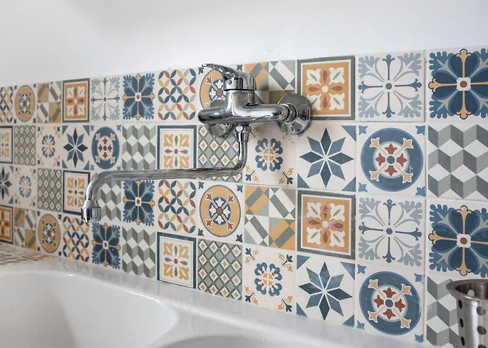 T3 Centre Avec Parking Gratuit Avec Balcons شقة *